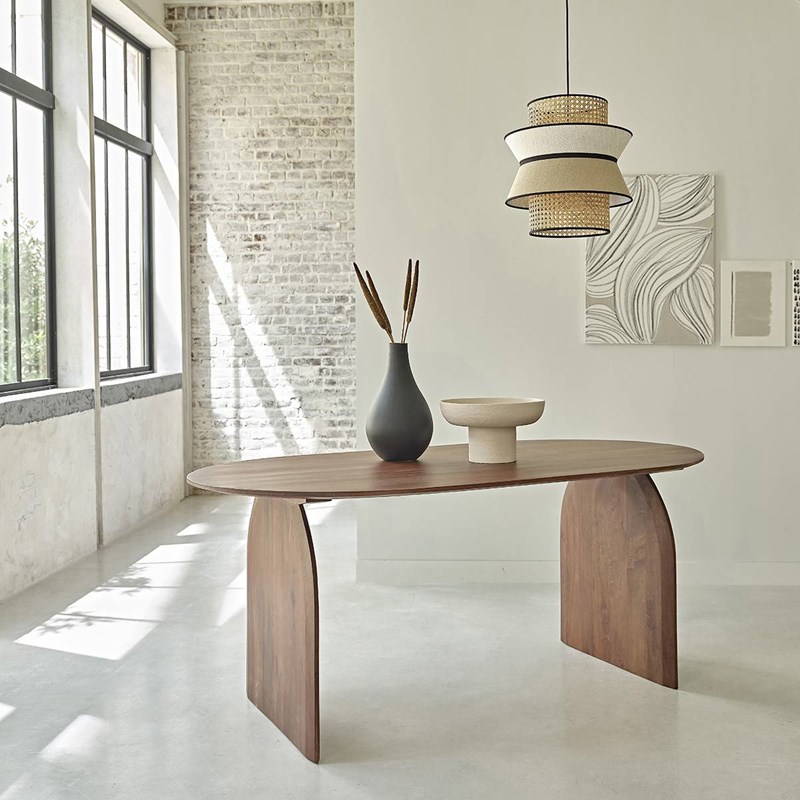 Table en manguier finition noyer 8 p