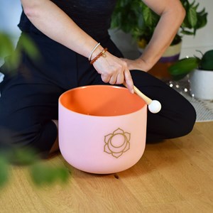 Bol chantant en cristal chakra sacré