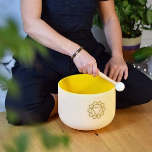 Bol chantant en cristal chakra plexus