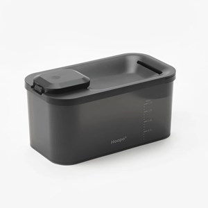 Fontaine à eau pour chat noire