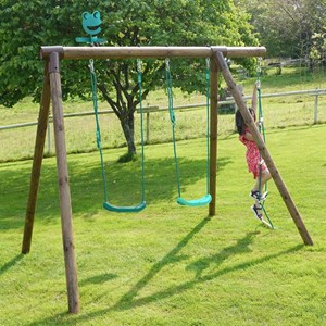 Portique en bois rond 3 agrès avec échel