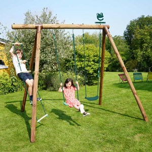 Portique en bois rond 3 agrès avec échel