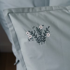 Parure de lit brodée 260x240 cm