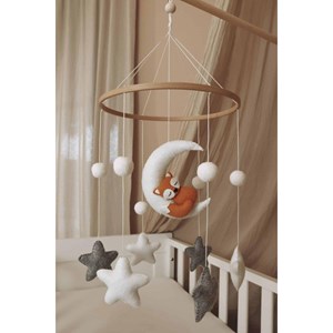 Mobile bébé renard endormi fait main