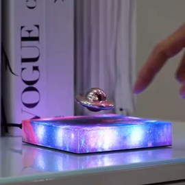 Base avec ovni en lévitation galaxufo