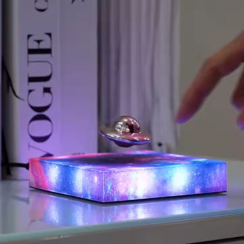 Base avec ovni en lévitation galaxufo