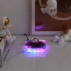 Base avec ovni en lévitation galaxufo