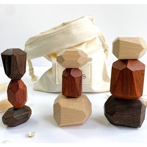 Jeu de menhirs - bois
