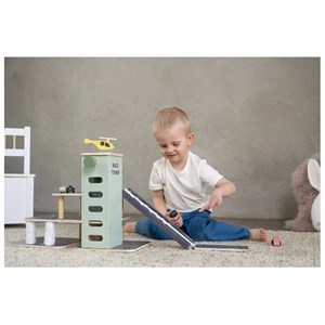 Garage à voitures en bois