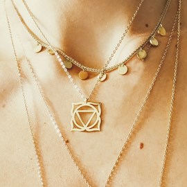 Collier chakra racine or