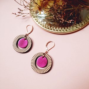 Boucles d'oreilles bois bulle fuchsia