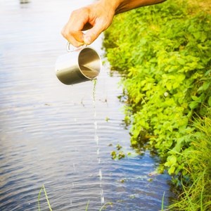 Tasse inox avec poignée mousqueton cao