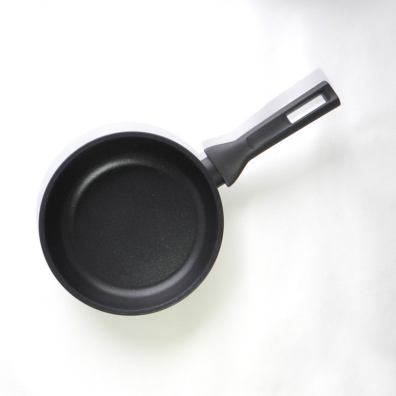 Poêle 20 cm revêtue tous feux guzzini