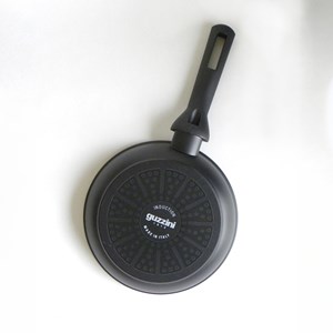 Poêle 20 cm revêtue tous feux guzzini