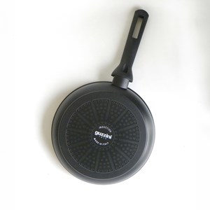 Poêle 28 cm revêtue tous feux guzzini