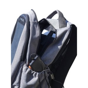 Sac à dos avec panneau solaire puissant