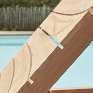 Bain de soleil en teck massif