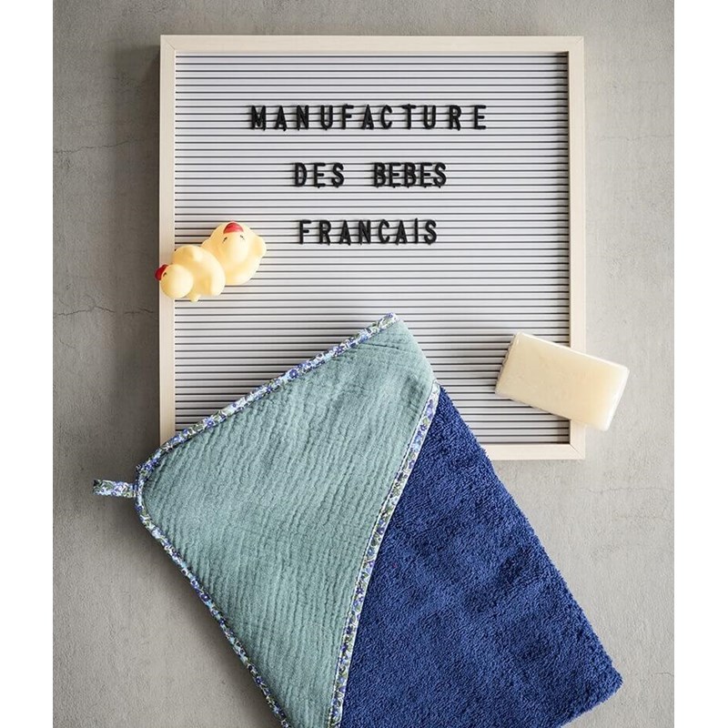 Manufacture des bébés français - Cape de bain vert eucalyptus