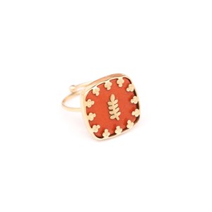 Bague ajustable carré – jaspe rouge
