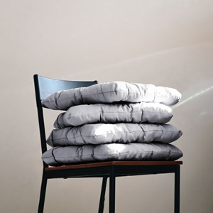 Lot 4 galettes capitonnées pour chaise