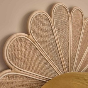 Tête de lit bohème en rotin et cannage