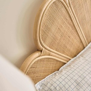 Tête de lit bohème en rotin et cannage