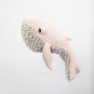 Peluche - petite baleine maman