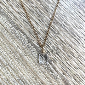 Collier cristal de roche plaqué or esmée