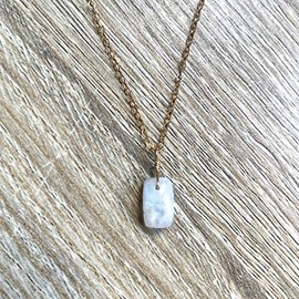 Collier pierre de lune plaqué or esmée