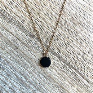 Collier onyx noir plaqué or bilie