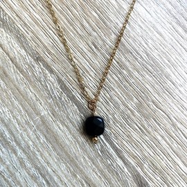 Collier agate noire plaqué or carrie