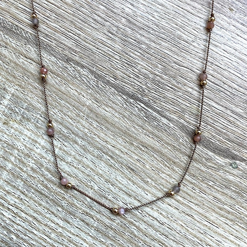 Collier pierre de soleil ethnique nora