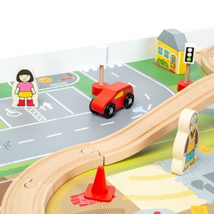 Ensemble train et table - 50 pièces