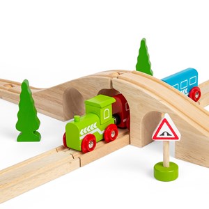 Figurine en bois de huit trains