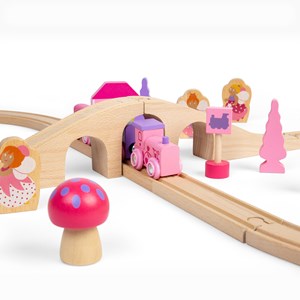 Figurine féerique de huit trains