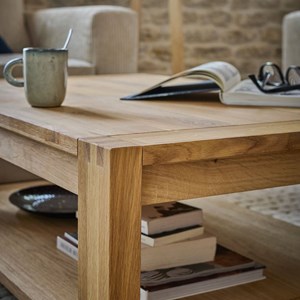 Table basse chêne massif luminescence