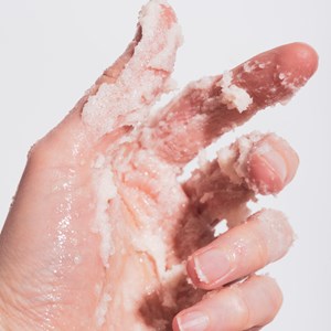 Gommage corps nourrissant