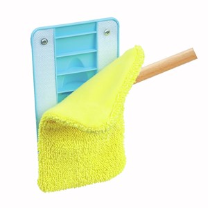 Support pour balais et set de nettoyage