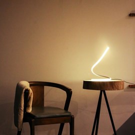 Lampe de table led courbe blanc