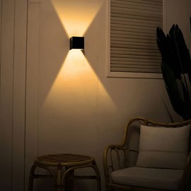 Applique murale led cube noir