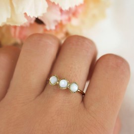 Bague nacre trois pierre plaqué or