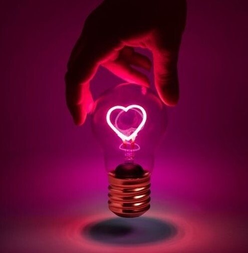 L'idée - Lampe ampoule coeur led sans fil