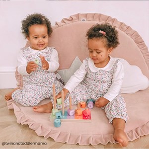 Premier empileur de fleurs