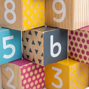 10 blocs de chiffres en bois