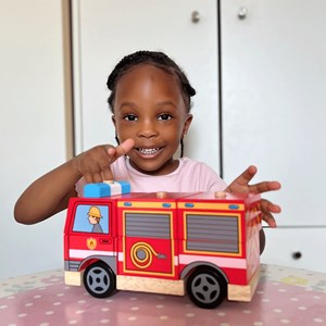 Camion de pompier empilable en bois