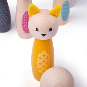 Jeu de quilles avec des animaux des bois