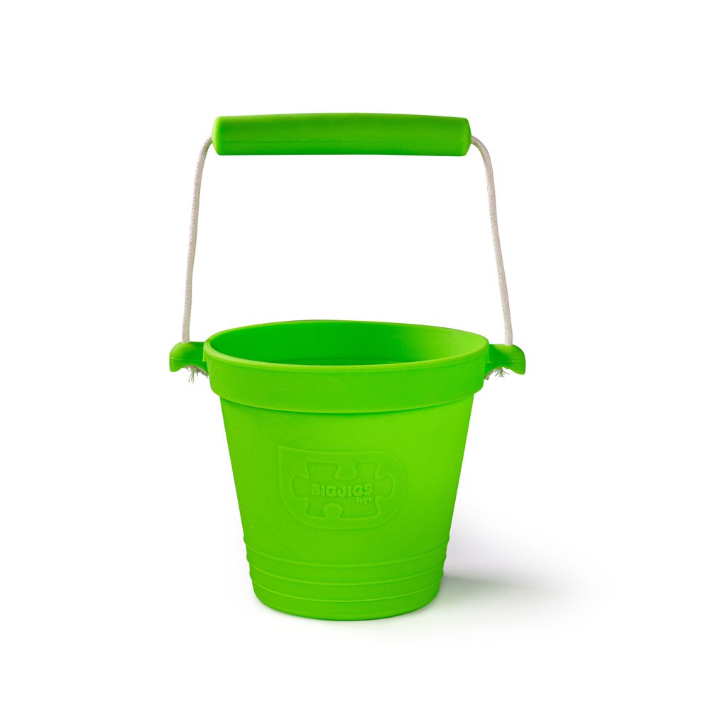 Ancien Seau De Plage En Tôle Vert Avec Impression Voilier Rouge - Dans Son Jus