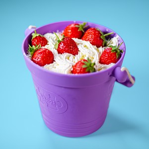 Seau de plage en silicone violet