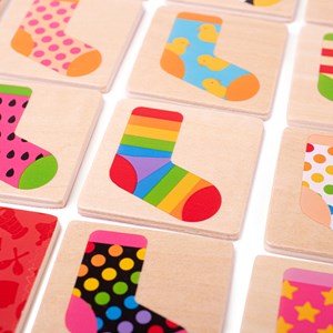 Jeu de mémoire de chaussettes en bois