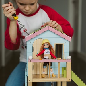 Lottie dolls poupée jeune inventeur